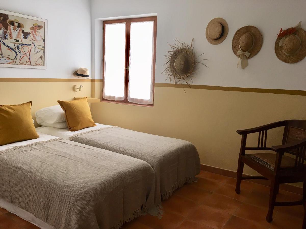 Seillons-Source-d'Argens La Belle Amie Bed & Breakfast エクステリア 写真