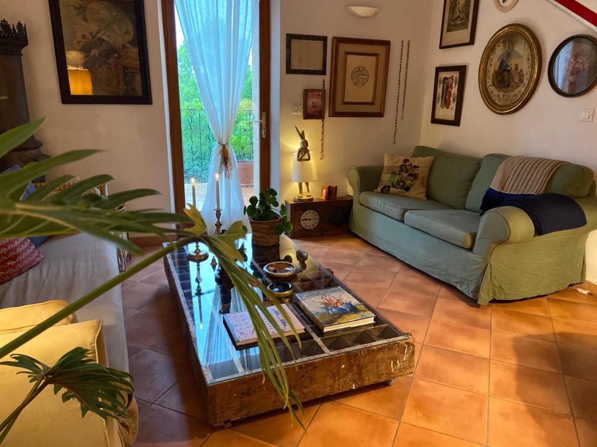 Seillons-Source-d'Argens La Belle Amie Bed & Breakfast エクステリア 写真
